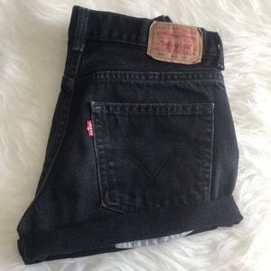 Black high waisted Levi shorts